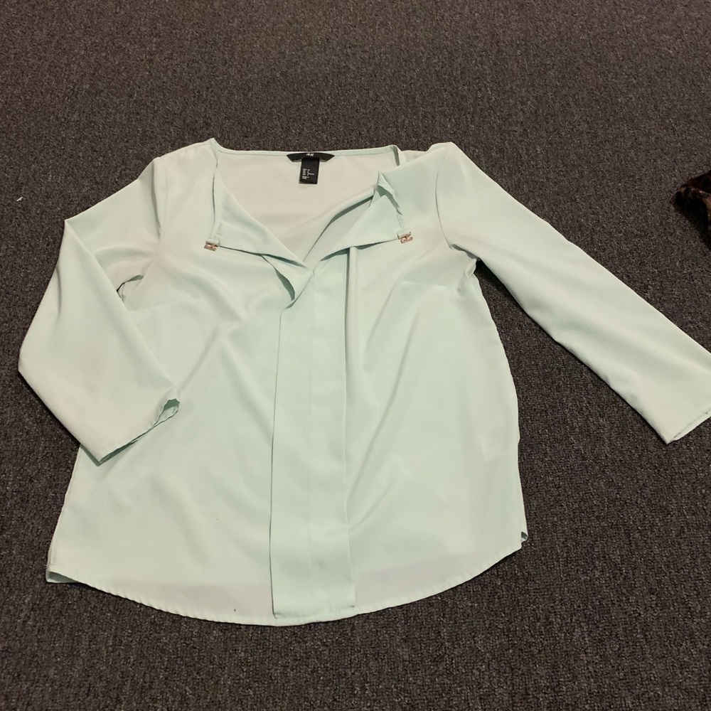 3/4 Length Silky Mint Top